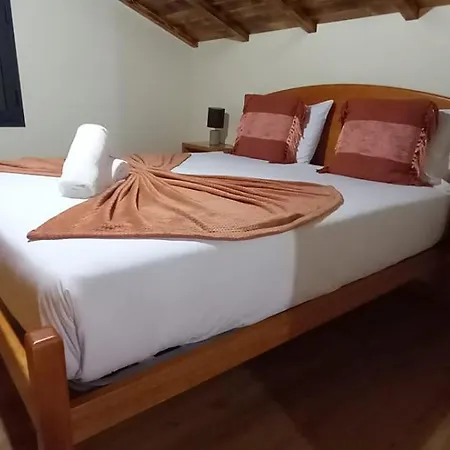 Refugio Do Limoeiro Feriehus São Vicente