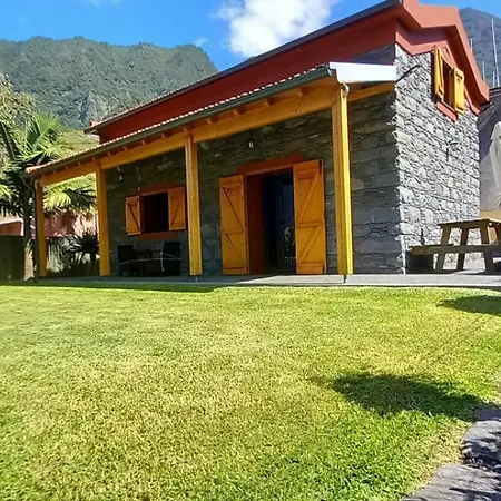 Nyaraló Refugio Do Limoeiro *