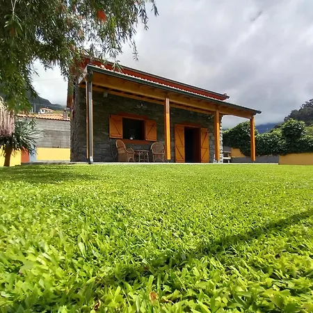 Holiday home Refugio Do Limoeiro